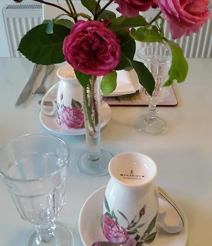 Bed & Breakfast No.5 *