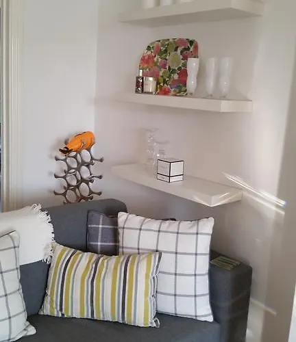 Bed & Breakfast No.5 *